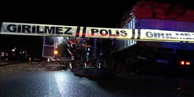 Dinamit yüklü kamyon devrildi