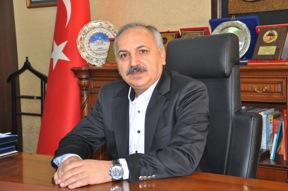Dinçer: ’Bayram alışverişinde yerel esnaf tercih edilmeli” 