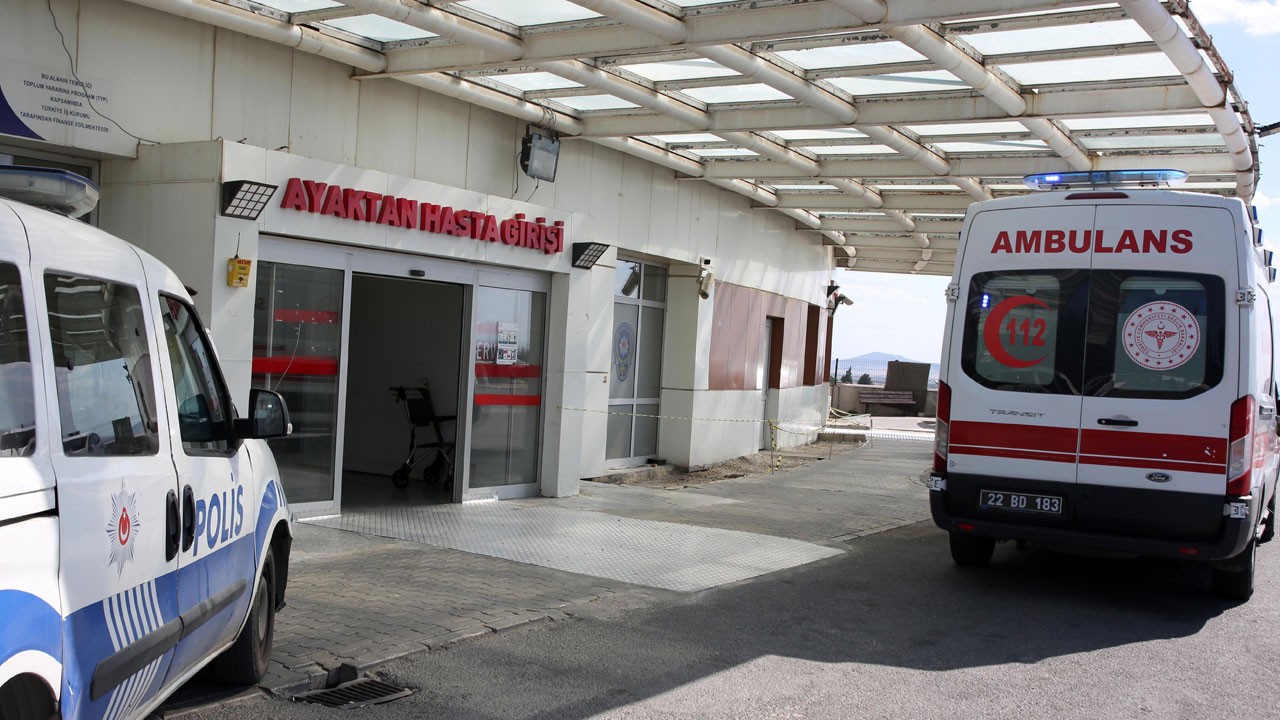 Dinlenme odasında ölü bulundu