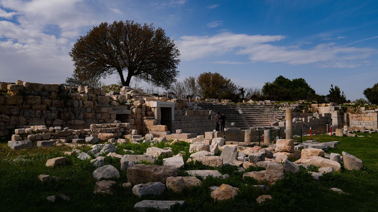 Dionysos’un izleri ayağa kaldırılıyor
