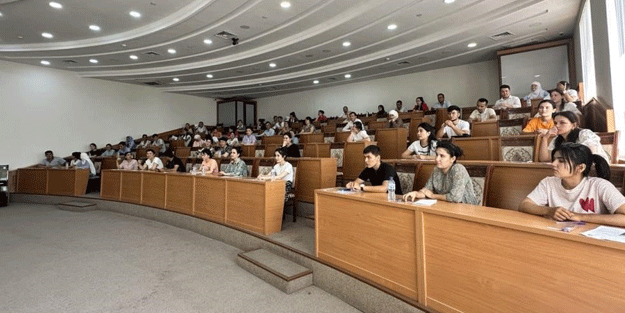 Diplomat olmak isteyenler dikkat! Başvurular başladı