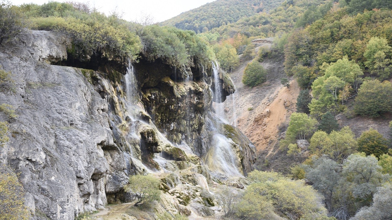 Dipsizgöl Şelalesi tabiat parkı oldu