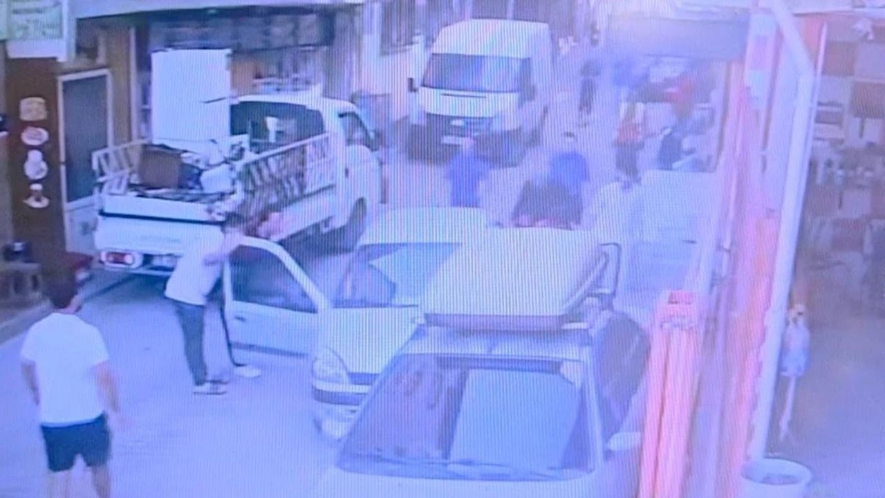 Direksiyon başında kalp krizi! 4 araca çarptı