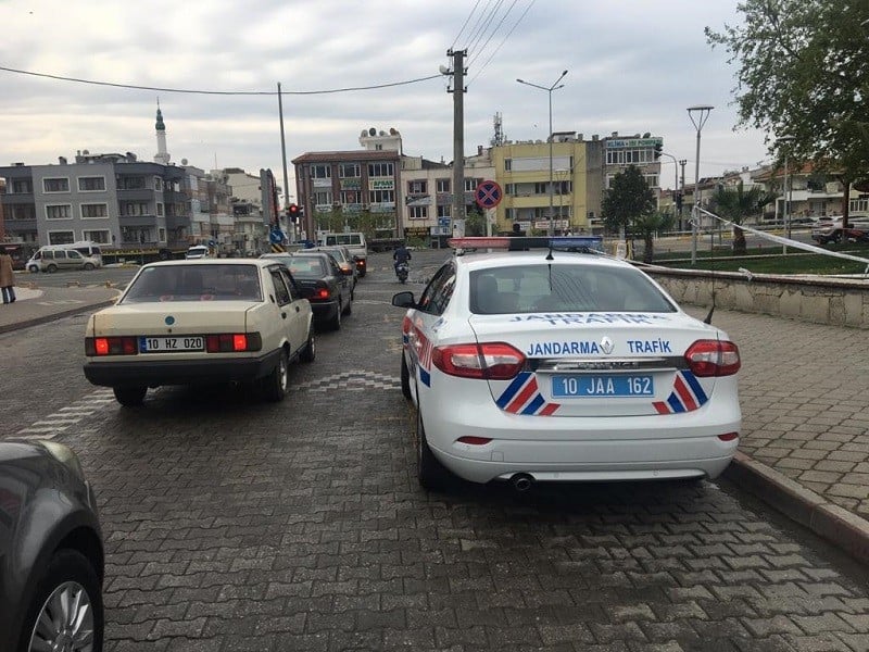 Direksiyonda cep telefonu ile konuşmaya 25 bin TL. ceza 