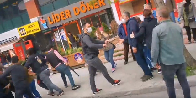 #DirenGazi dediler! Grup Yorum üyesi İbrahim Gökçek'in cenazesinde provokasyon