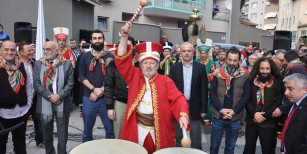 Diriliş ekibine Mehter'li sürpriz