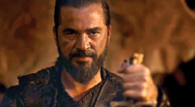 Diriliş Ertuğrul'da sakalını kesmezse bölüm başı 100 bin lira cepte