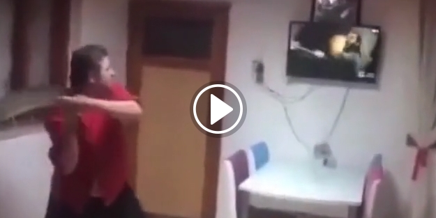 Diriliş Ertuğrul izlerken kendinden geçti