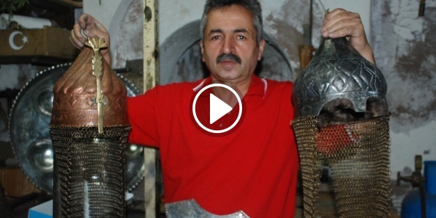  Diriliş Ertuğrul'un zırh ve miğferlerini o yapıyor