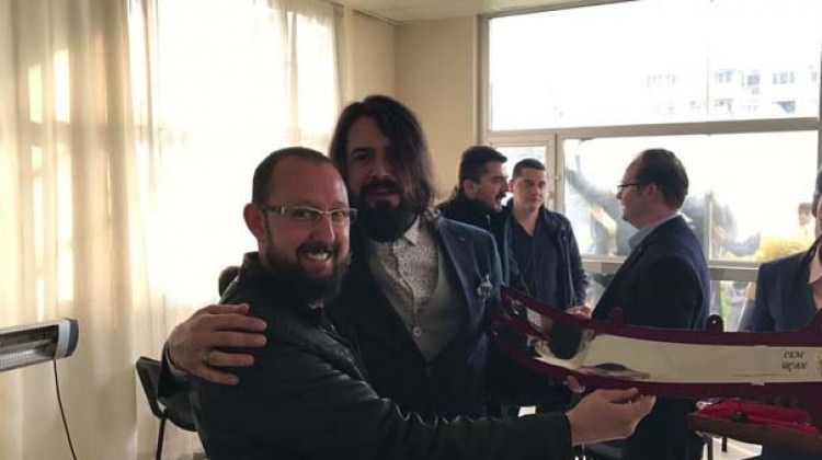 rDiriliş Ertuğrul'da görüp yaptı! Şimdi yok satıyor