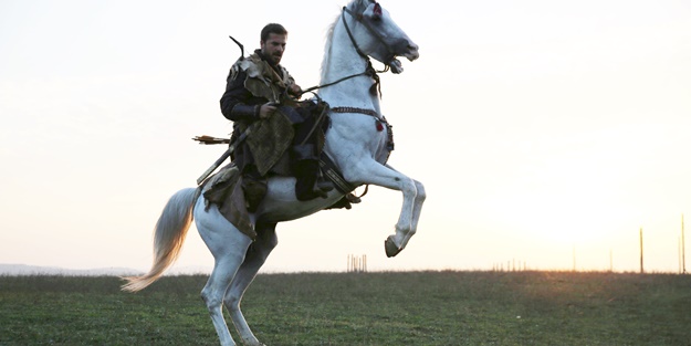 Diriliş'in başrol oyuncusu konuştu: Bakışlarım sertleşti