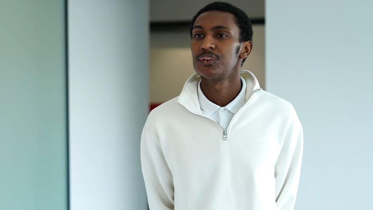 Diş ağrısıyla geldi, gerçek bambaşka çıktı! Çenesi alındı, bacağından yenisi yapıldı