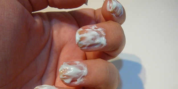 Diş macununu tırnağınıza sürerseniz...