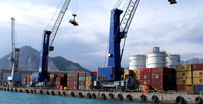 Dış ticaret açığı Nisan’da yüzde 35,6 yükseldi