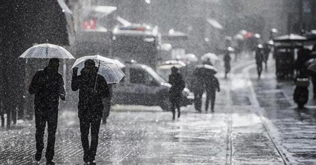 Dışarı çıkacaklar dikkat! Meteoroloji'den sağanak uyarısı