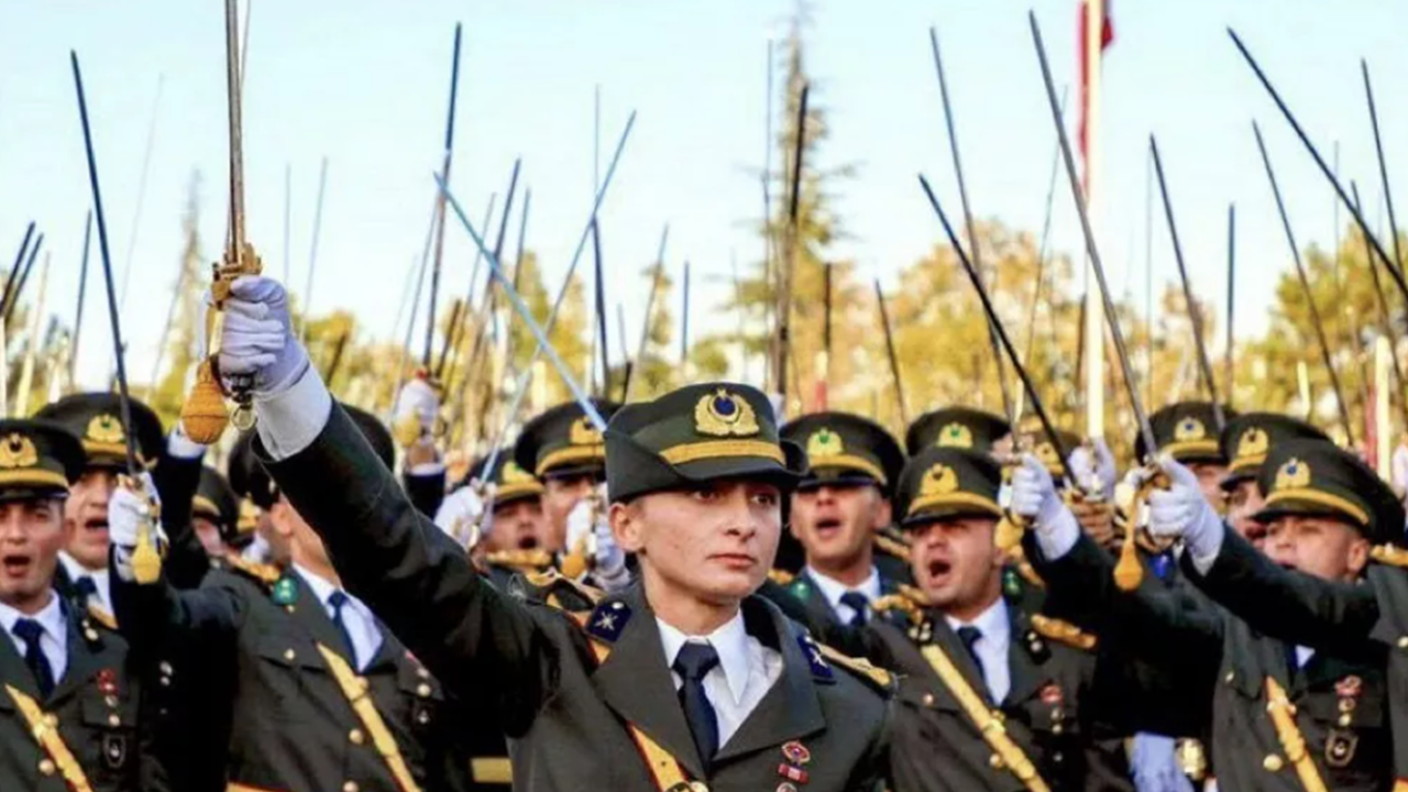 Disipline sevk edilen teğmenlerin avukatlarından çelişkilerle dolu açıklama