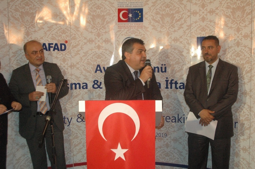 Dışişleri Bakan Yardımcısı Kaymakcı Suriyeli çocuklarla bir araya geldi 