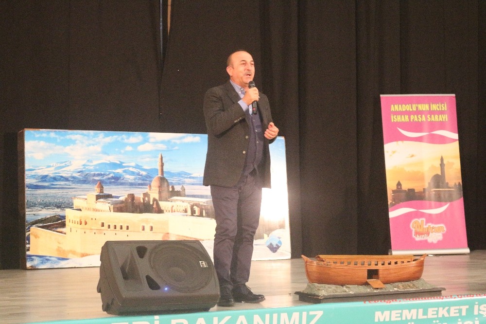 Bakan Çavuşoğlu: Bizim derdimiz teröristlerdir, terör örgütleriyledir