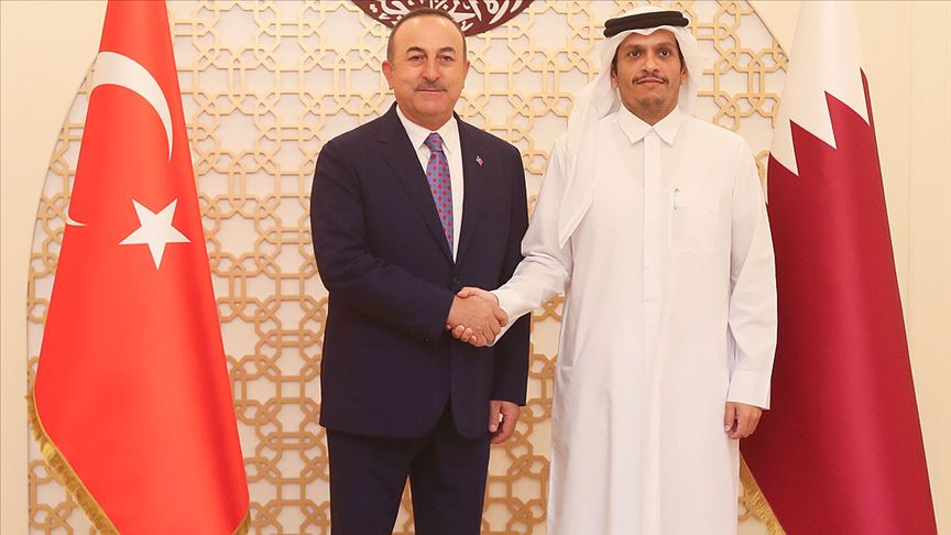 Dışişleri Bakanı Çavuşoğlu Katar'da mevkidaşı Al Sani ile görüştü