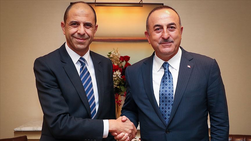 Dışişleri Bakanı Çavuşoğlu KKTC'li mevkidaşıyla biraraya geldi