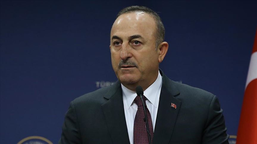 Dışişleri Bakanı Çavuşoğlu Norveç'te saldırıya uğrayan Türk aile ile görüştü