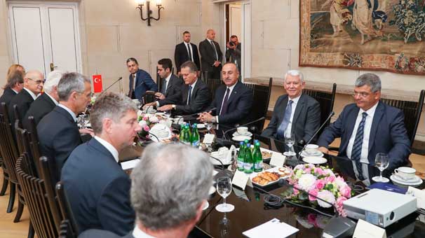 Dışişleri Bakanı Çavuşoğlu Polonya’da