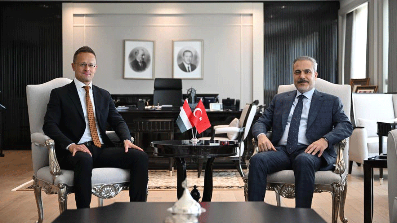 Dışişleri Bakanı Hakan Fidan, Szijjarto ile görüştü