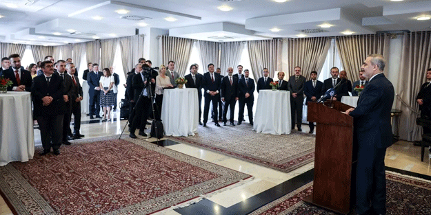 Bakan Fidan Türk iş insanlarıyla ile bir araya geldi