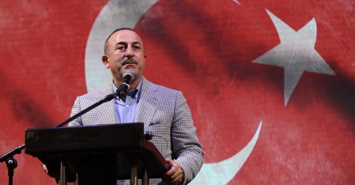 Dışişleri Bakanı Mevlüt Çavuşoğlu, şehit yakınlarıyla iftarda bir araya geldi