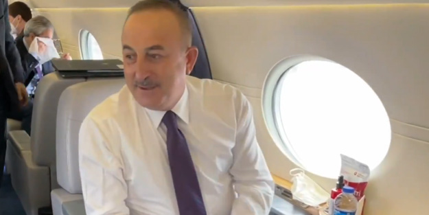 Bakan Çavuşoğlu'dan Müslüm Gürses paylaşımı