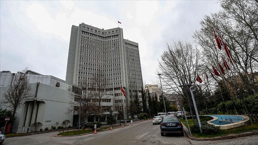 Dışişleri Bakanlığına çağrılan 10 ülkenin diplomatik misyon şefi Bakanlığa geldi