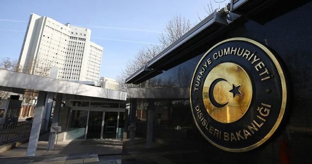 Dışişleri Suriye'deki çadır kente hava saldırısını kınadı