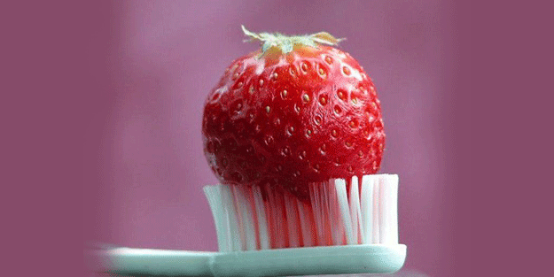 Dişleri beyazlatmak aslında bu kadar kolay! İşte ev yapımı tarifler