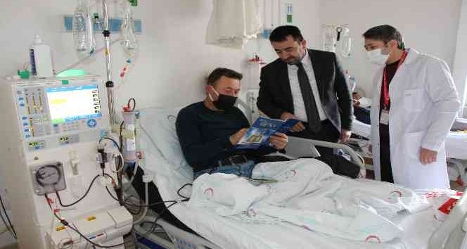 Diyaliz olurken Kur'an öğreniyorlar