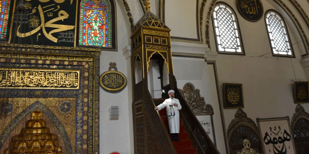 Diyanet İşleri Başkanı Ali Erbaş: Bize uyarıda bulunuyor
