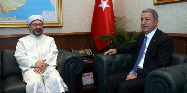 Diyanet İşleri Başkanı Erbaş, Hulusi Akar'ı ziyaret etti