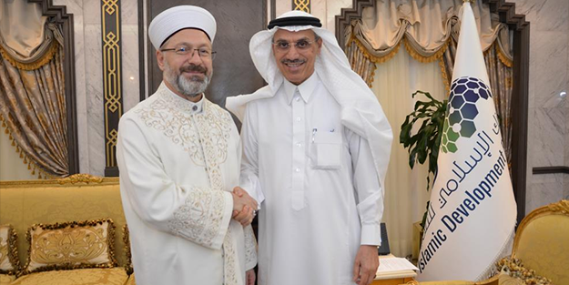 Diyanet İşleri Başkanı Erbaş, Cidde’de İslam Kalkınma Bankası Başkanı Al Jasser ile görüştü
