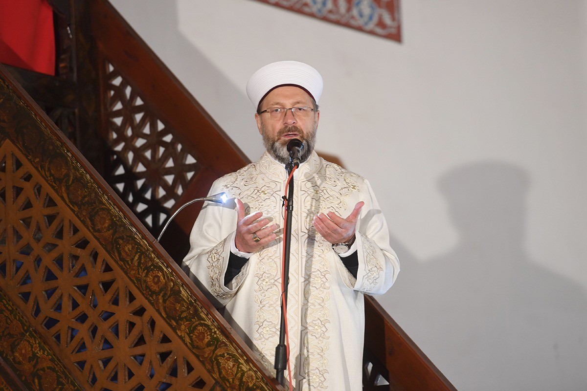 Diyanet İşleri Başkanı Erbaş, Cuma hutbesinde tüm insanlığa çağrıda bulundu