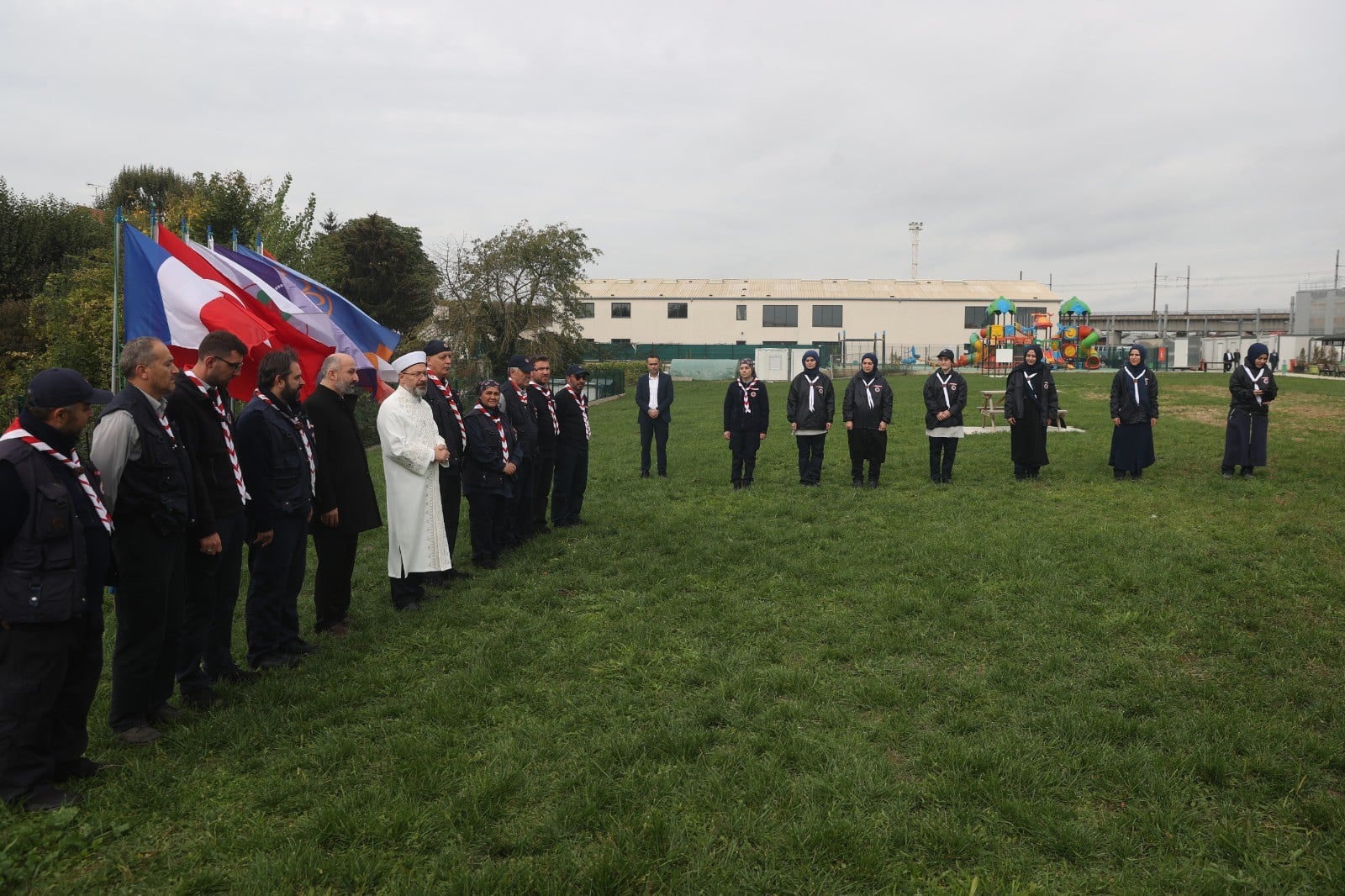 Diyanet İşleri Başkanı Erbaş, Fransa’da izcilik kampının açılışını yaptı