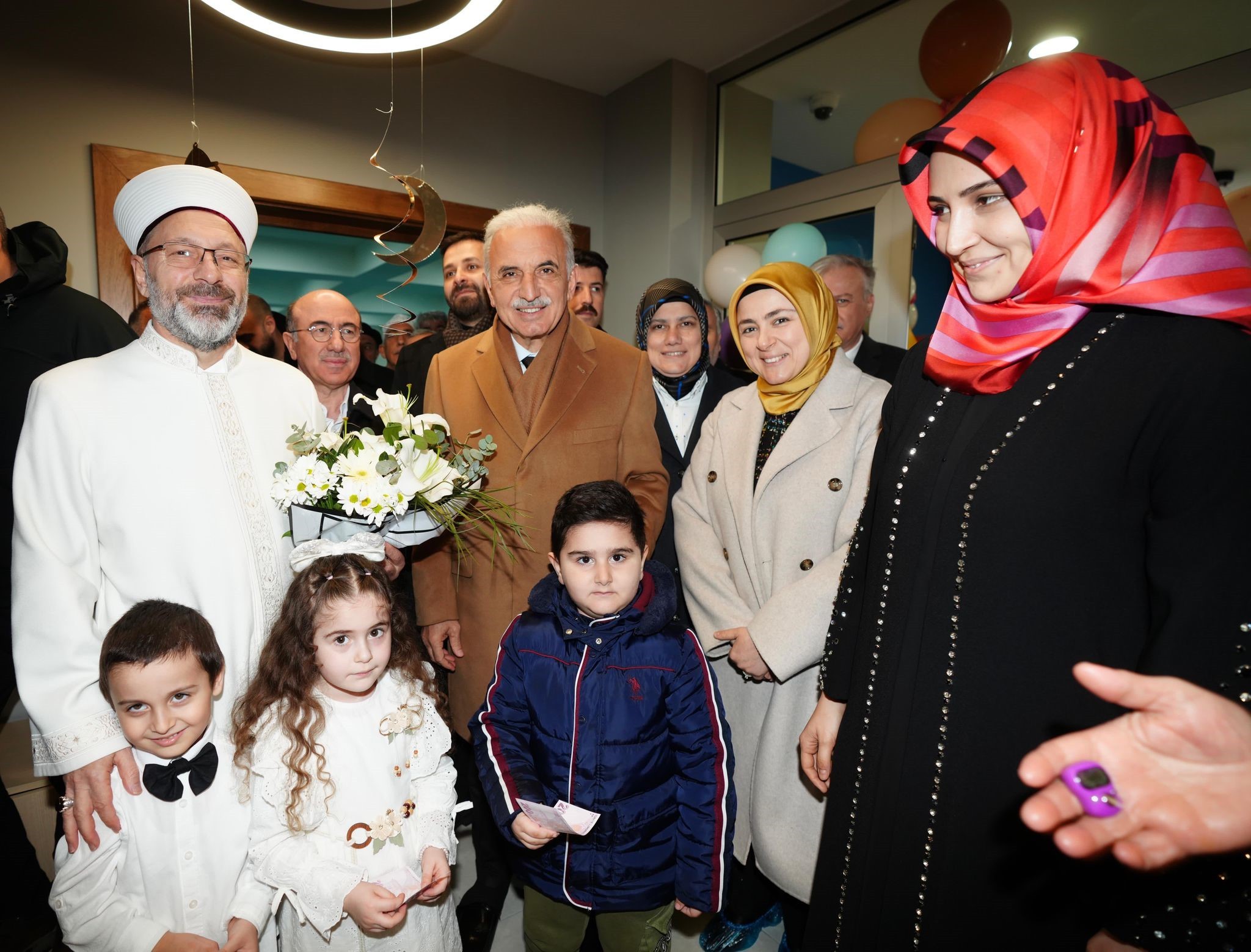 Diyanet İşleri Başkanı Erbaş: "Gençlerimizin huzur bulduğu yer camiler olmalı"