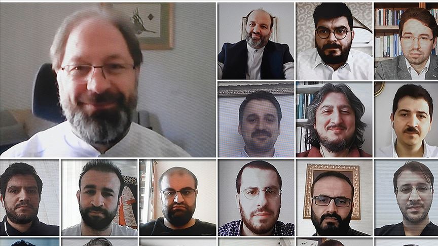 Diyanet İşleri Başkanı Erbaş, gençlerle video konferans yöntemiyle görüştü