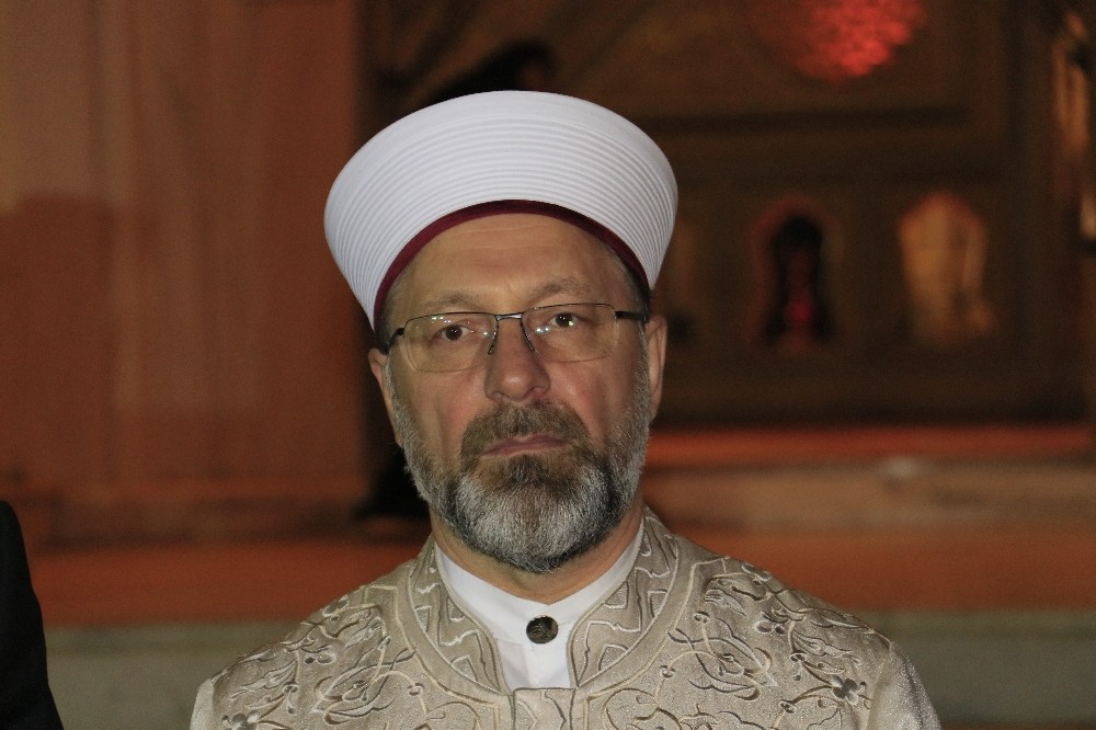 Diyanet İşleri Başkanı Erbaş: “İkinci duyuruya kadar umre talepleri alınmayacak” 