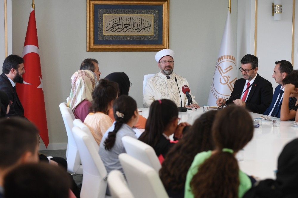 Diyanet İşleri Başkanı Erbaş: “İslam, güzel ahlakı dünyaya yaymayı emreder” 