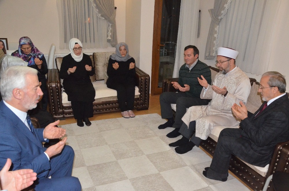 Diyanet İşleri Başkanı Erbaş: “Katillere hukuk çerçevesi içerisinde en ağır cezanın verilmesini istiyoruz” 