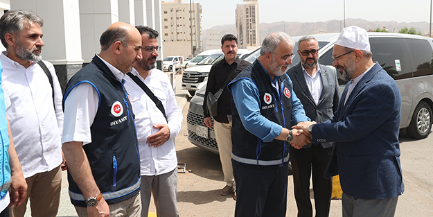 Diyanet İşleri Başkanı Erbaş Medine'de!