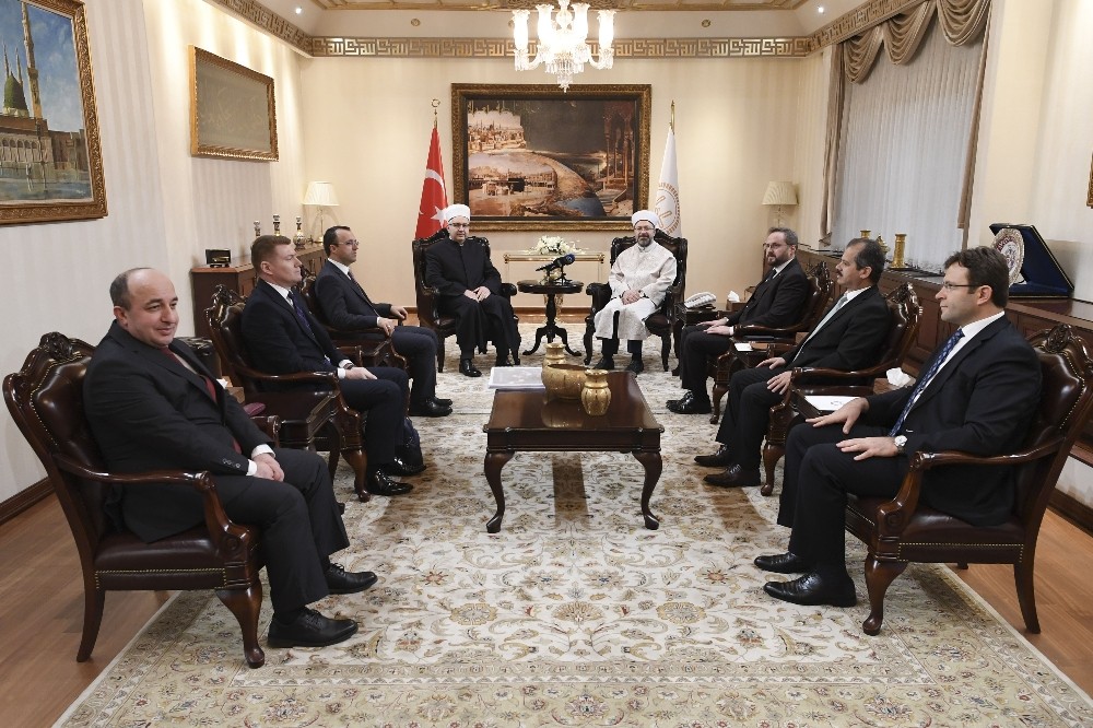 Diyanet İşleri Başkanı Erbaş, Slovenya Müslümanları Müftüsü’nü kabul etti 