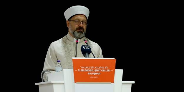 Diyanet İşleri Başkanı Erbaş: Taşeronluk yapıyorlar