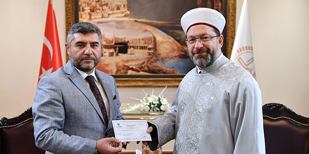 Diyanet İşleri Başkanı Erbaş'tan kurban bağışı