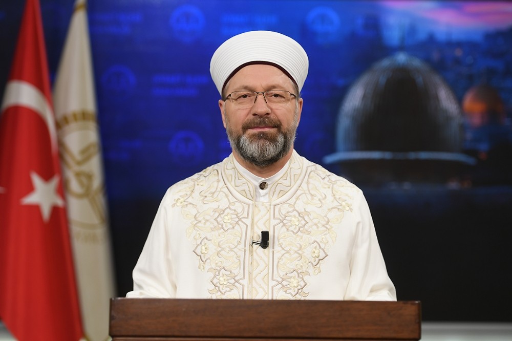 Diyanet İşleri Başkanı Erbaş’tan, Miraç Kandili mesajı 