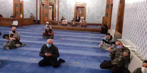 Diyanet Karabağ şehitlerini andı